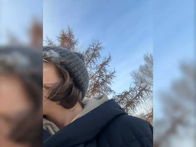 Live sex webcam photo for -Alessandra #277221474