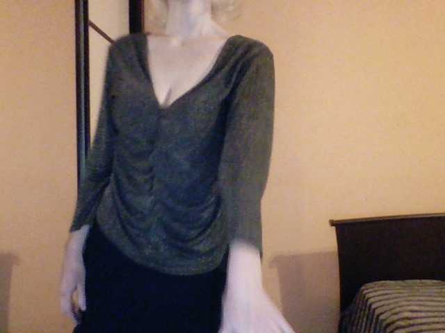 Live sex webcam photo for -Alyona- #276879328