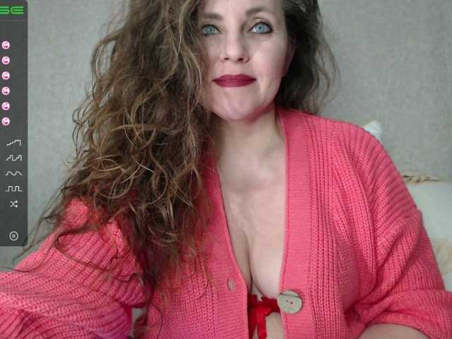 Live sex webcam photo for -Alyonushka- #272676710