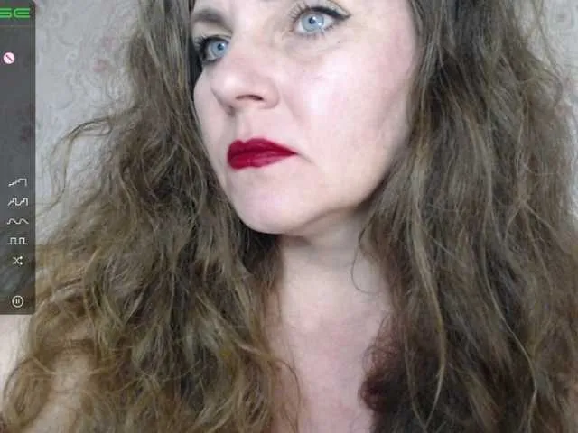 Live sex webcam photo for -Alyonushka- #273723245