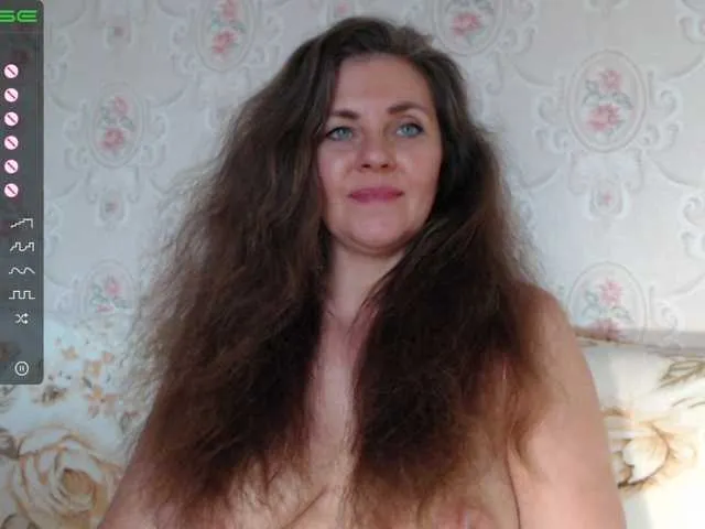 Live sex webcam photo for -Alyonushka- #273949853