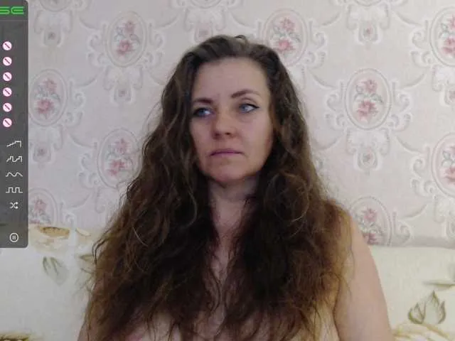 Live sex webcam photo for -Alyonushka- #273993209