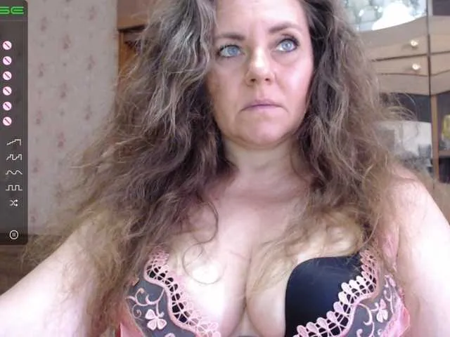 Live sex webcam photo for -Alyonushka- #274157014