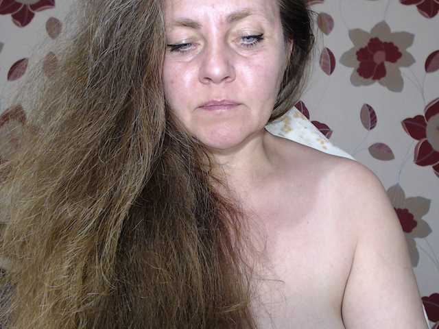 Live sex webcam photo for -Alyonushka- #275949951