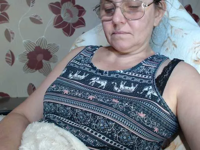 Live sex webcam photo for -Alyonushka- #288588222