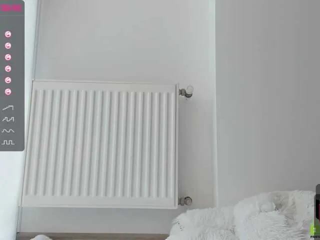 Live sex webcam photo for -Amira-Star- #272449096