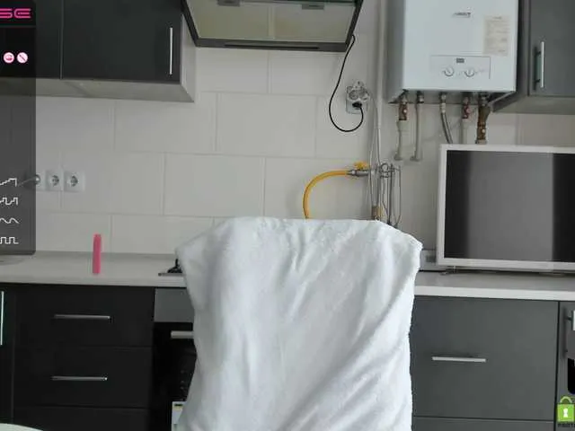 Live sex webcam photo for -Amira-Star- #273834714