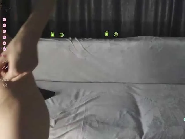 Live sex webcam photo for -AngelDevil- #276568645