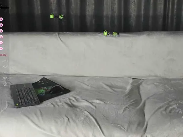 Live sex webcam photo for -AngelDevil- #276590722