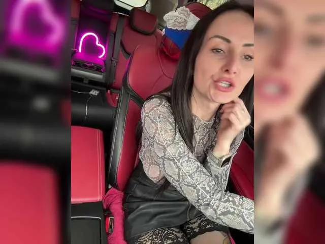 Live sex webcam photo for -AnnaMaria- #292348302