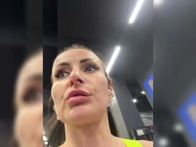 Live sex webcam photo for -AnnaMaria- #292395329