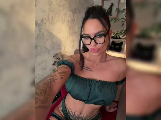 Live sex webcam photo for -BASTET- #293119416