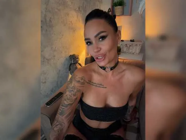Live sex webcam photo for -BASTET- #293779768