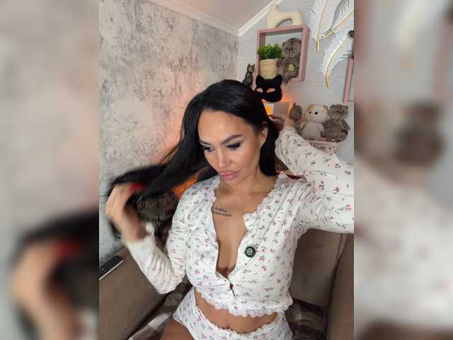 Live sex webcam photo for -BASTET-