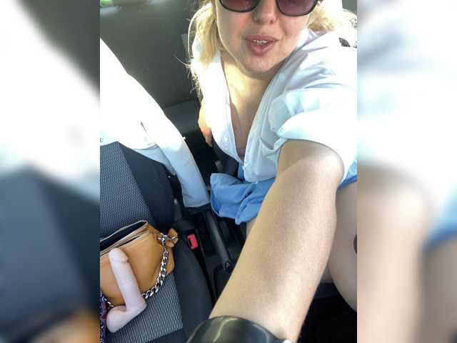 Live sex webcam photo for -BLONDYCAT- #273312294