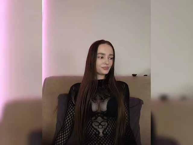 Live sex webcam photo for -Barbie-Size- #292375139