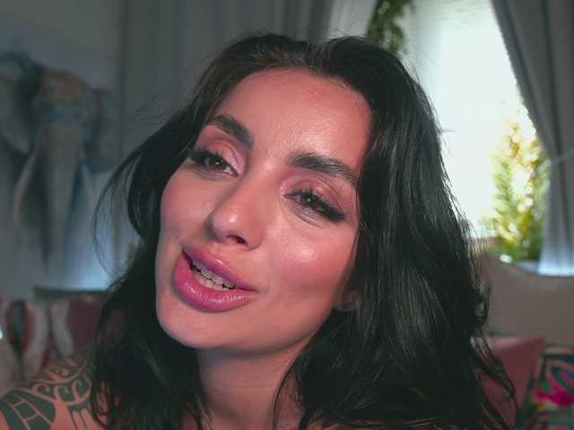 Live sex webcam photo for -Bombshell- #276137234