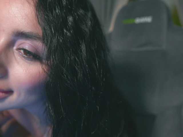 Live sex webcam photo for -Bombshell- #276214126