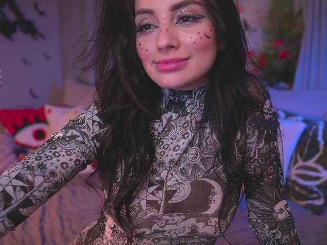 Live sex webcam photo for -Bombshell- #276610247