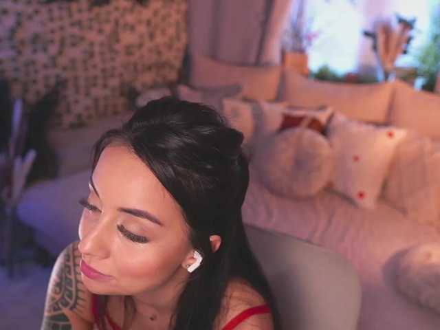 Live sex webcam photo for -Bombshell- #276767561