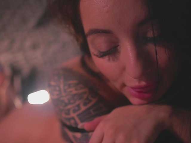 Live sex webcam photo for -Bombshell- #276824761