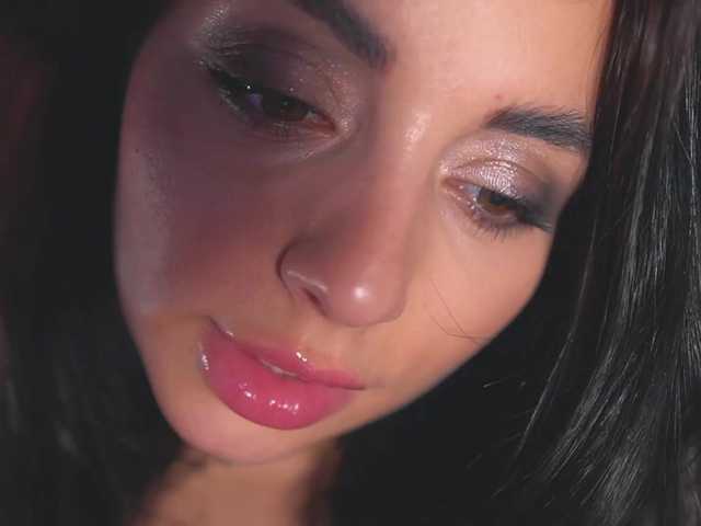 Live sex webcam photo for -Bombshell- #276876537