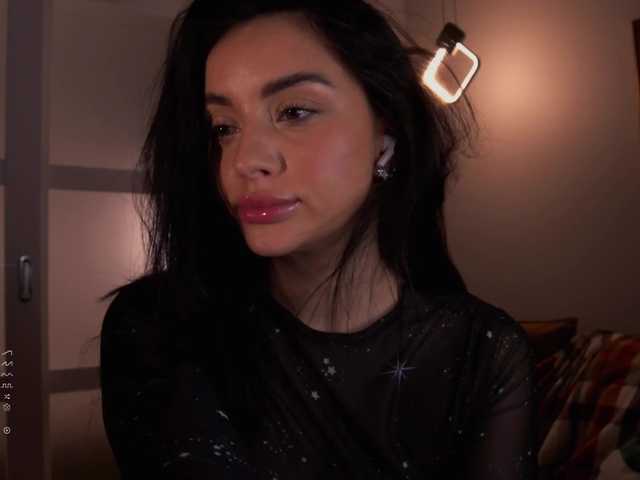 Live sex webcam photo for -Bombshell- #277136055