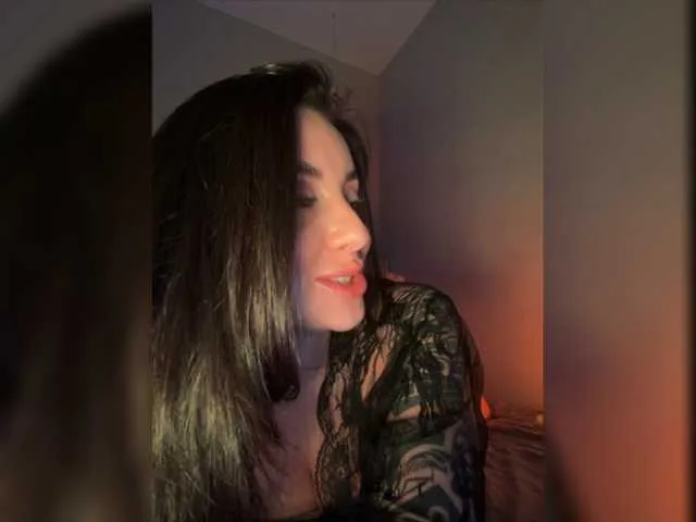 Live sex webcam photo for -Bombshell- #277235544