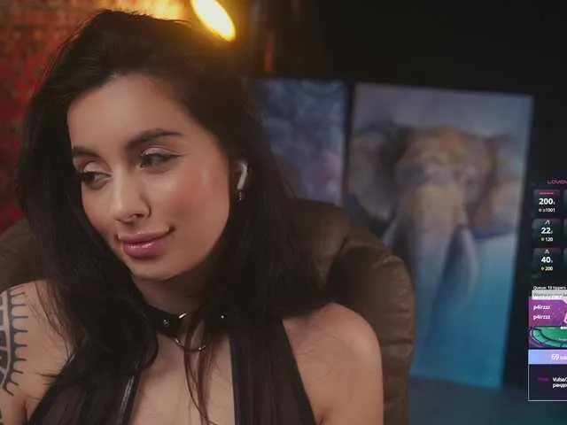 Live sex webcam photo for -Bombshell- #290546184