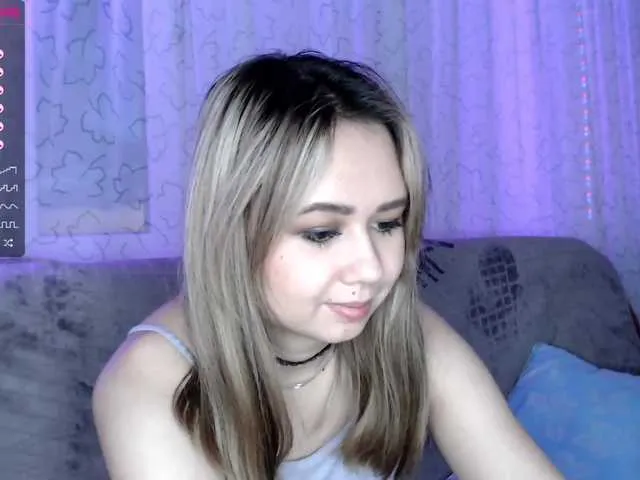 Live sex webcam photo for -Carolina- #273566328