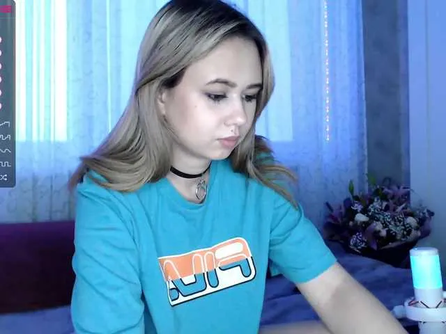 Live sex webcam photo for -Carolina- #273689514