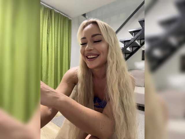 Live sex webcam photo for -Costa-rica- #290692579