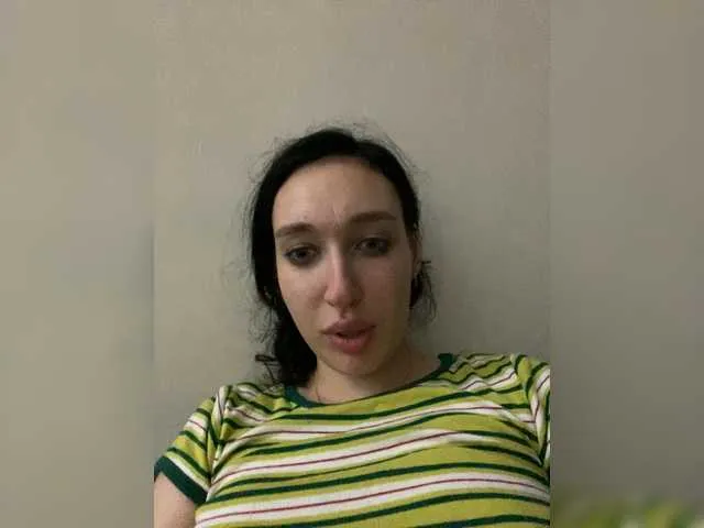 Live sex webcam photo for -CrystalZ- #291532193