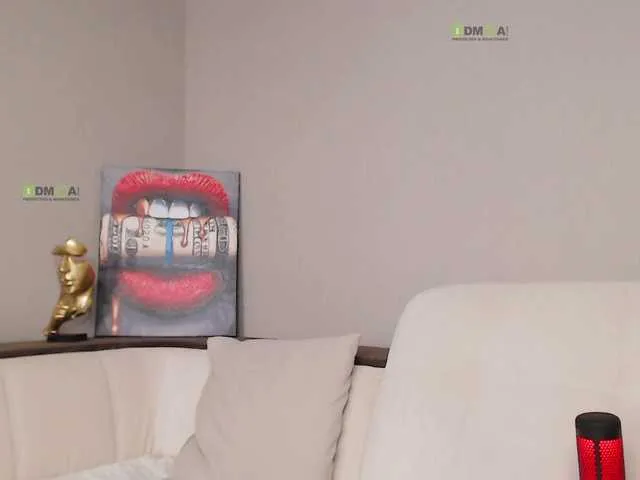 Live sex webcam photo for -Cupcake- #274613345