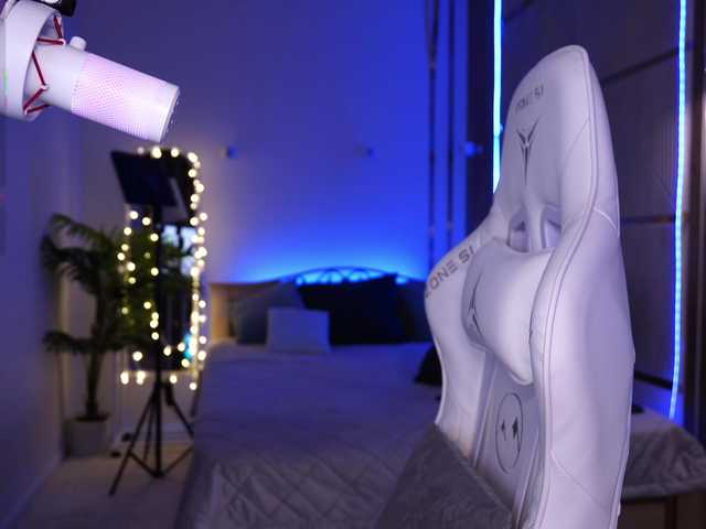 Live sex webcam photo for -Dirty-Bitch #291571797