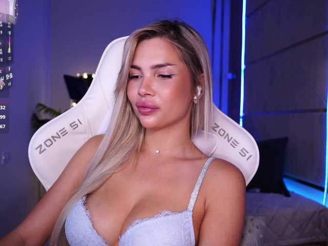 Live sex webcam photo for -Dirty-Bitch #291637030