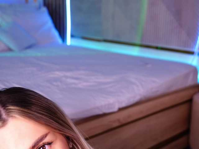 Live sex webcam photo for -Dirty-Bitch #292138219