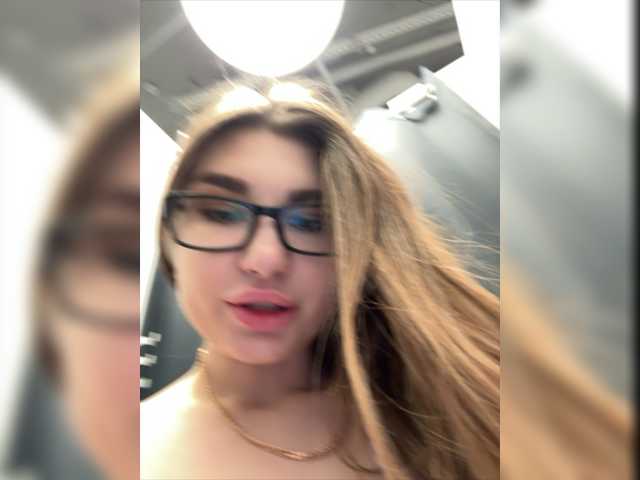 Live sex webcam photo for -EmilyBaby- #276987470