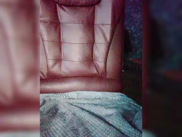 Live sex webcam photo for -Emma- #291612716