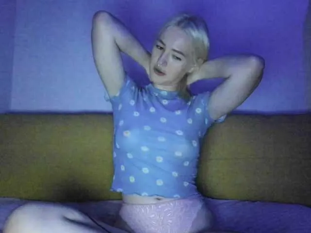 Live sex webcam photo for -Evmenida #276519220