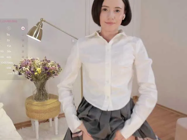 Live sex webcam photo for -FemaleEssence- #290246407