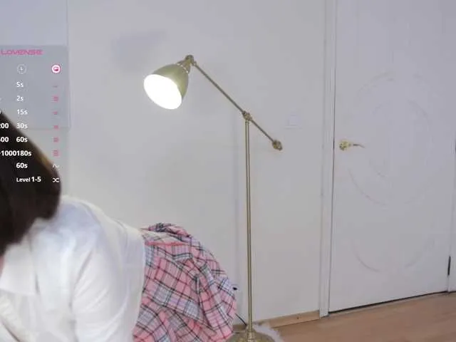 Live sex webcam photo for -FemaleEssence- #290438052