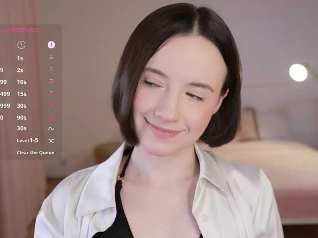 Live sex webcam photo for -FemaleEssence- #291309392