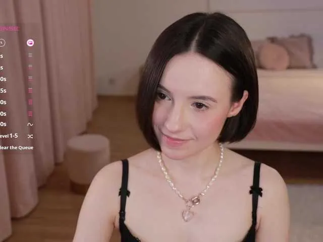 Live sex webcam photo for -FemaleEssence- #291361706