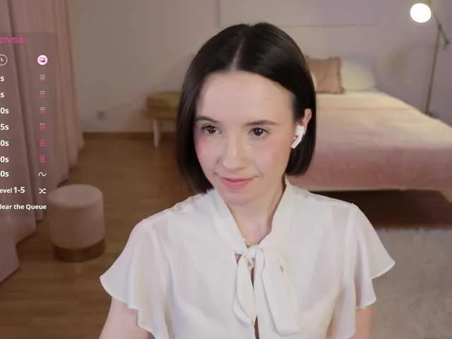 Live sex webcam photo for -FemaleEssence- #291455180