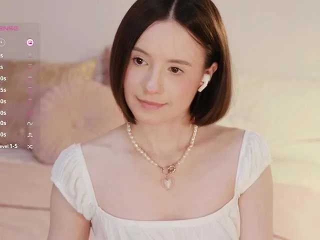 Live sex webcam photo for -FemaleEssence- #291616099