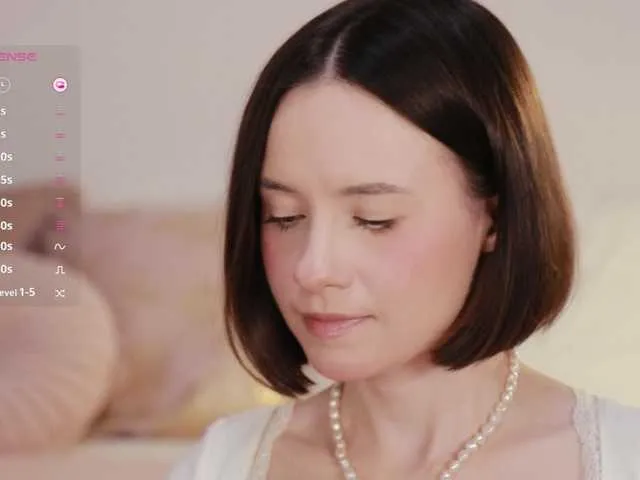 Live sex webcam photo for -FemaleEssence- #291650960