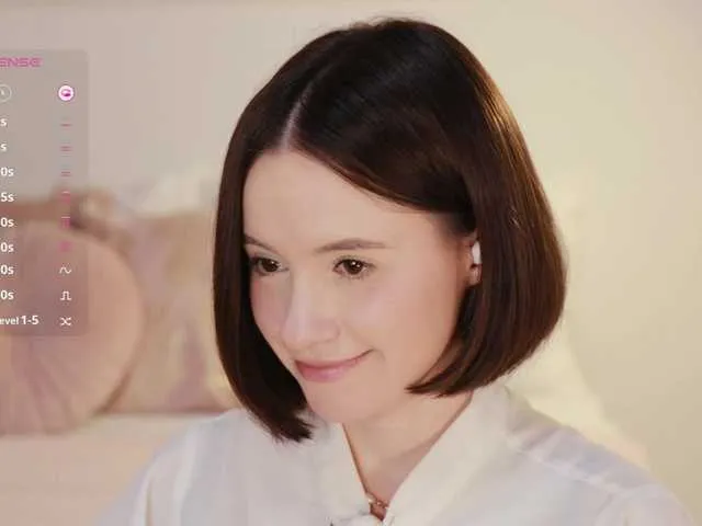 Live sex webcam photo for -FemaleEssence- #291665168