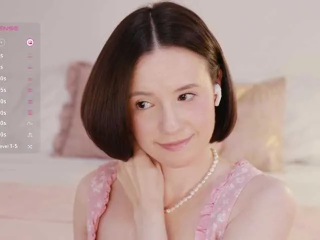 Live sex webcam photo for -FemaleEssence- #291754073