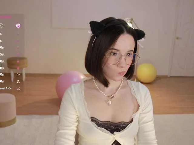 Live sex webcam photo for -FemaleEssence- #291874353